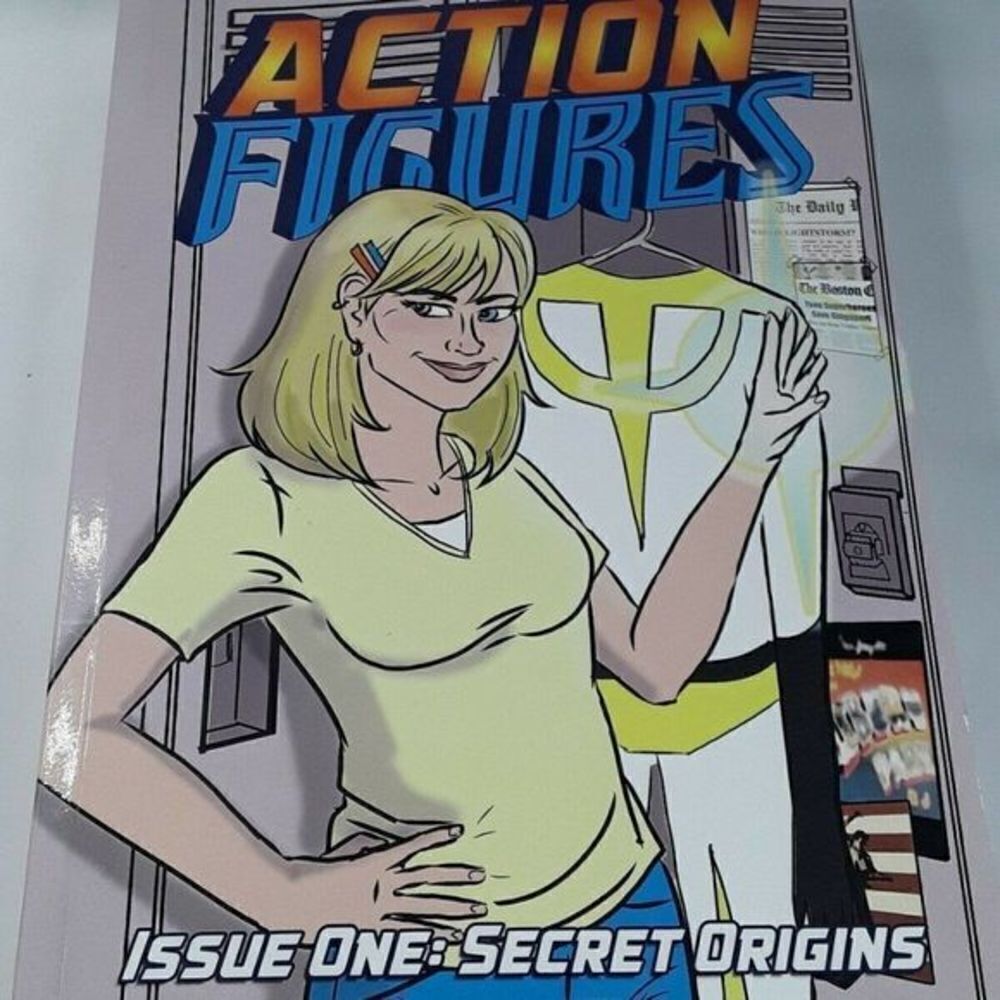Action Figures:‎ Action Figures : Issue 1 - Secret